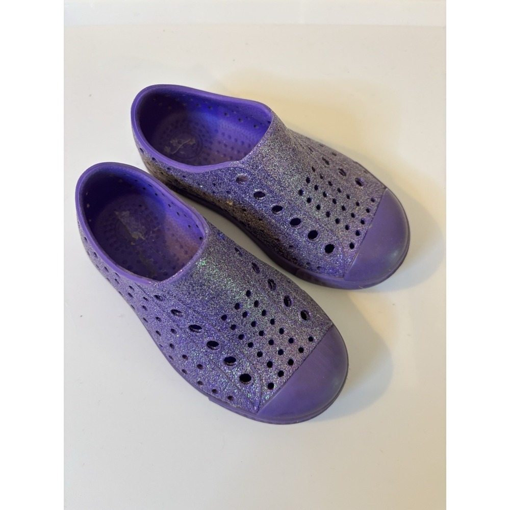 NATIVE Jefferson Purple Sparkly‎ Pool Shoes Kids 7 Water